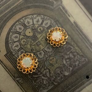 14kt solid yellow gold opal daisy flower stud earrings dainty luxurious unique